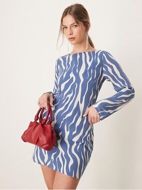 🆕 Abercrombie & Fitch Long Sleeve Slash Neck Mini Dress Blue Zebra Print